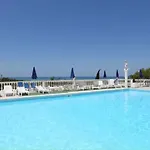 Emarine Con Servizio Incluso