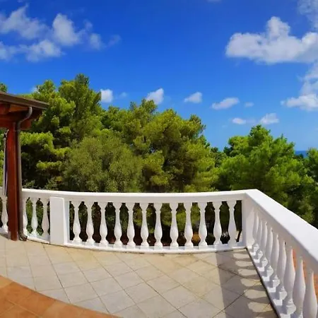 Hotel apartamentowy Emarine Con Servizio Incluso 3*