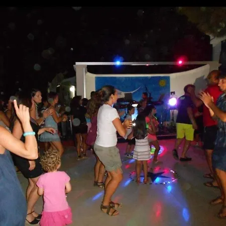 Emarine Con Servizio Incluso Hotel apartamentowy