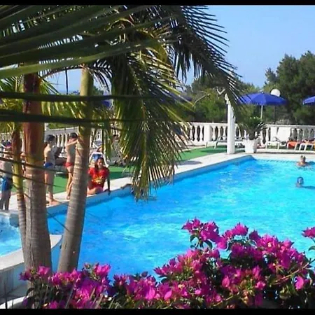 Aparthotel Emarine 3*