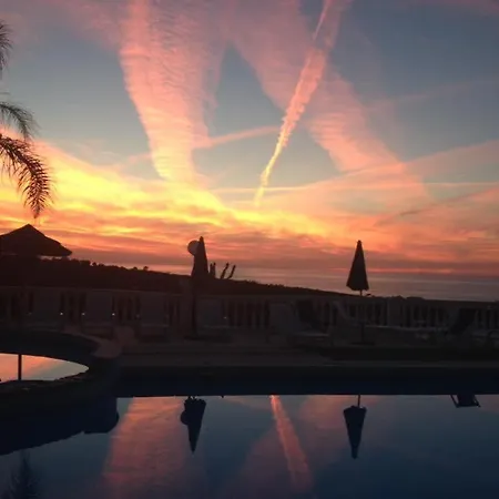Emarine Aparthotel 3*