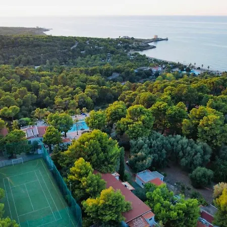 Hotel apartamentowy Emarine Con Servizio Incluso 3*