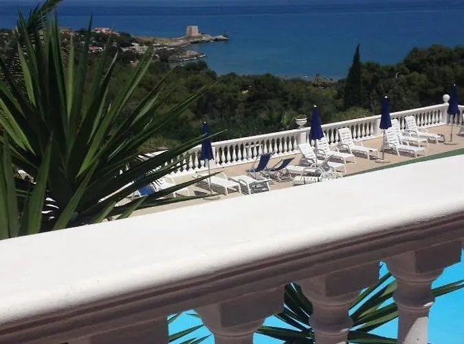 Aparthotel Emarine Con Servizio Incluso Peschici
