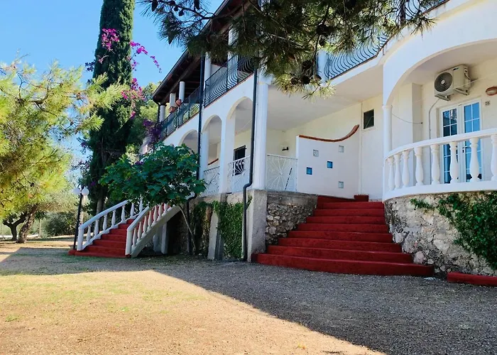 Emarine Con Servizio Incluso 3*