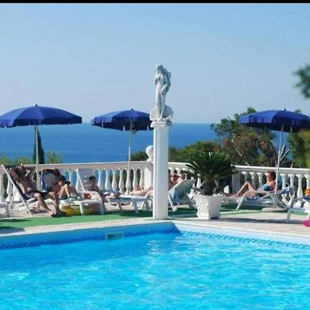 Emarine Con Servizio