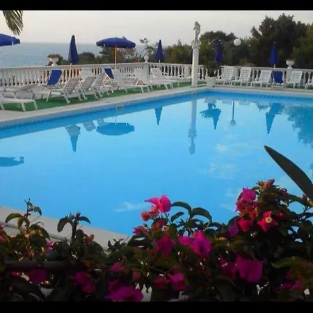 Emarine Con Servizio 3*