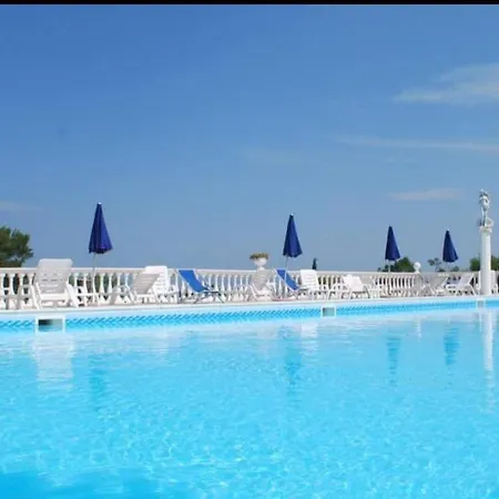 Apartahotel Emarine Con Servizio Peschici