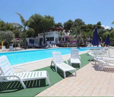 Apartahotel Emarine Con Servizio 3*