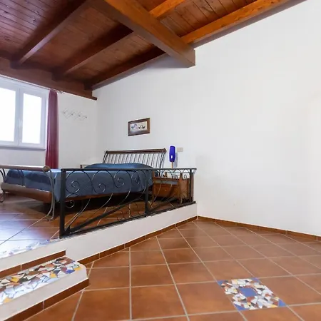 Emarine Aparthotel