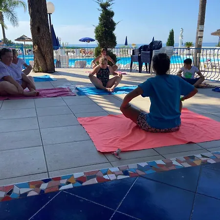 Apartahotel Emarine Con Servizio Peschici